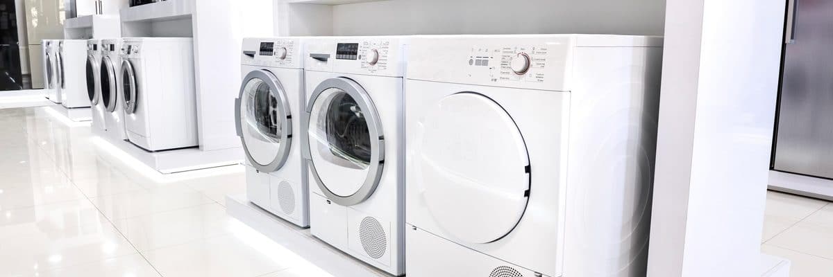 Un showroom pour faire la différence entre un sèche-linge à condensation classique et un sèche-linge pompe à chaleur